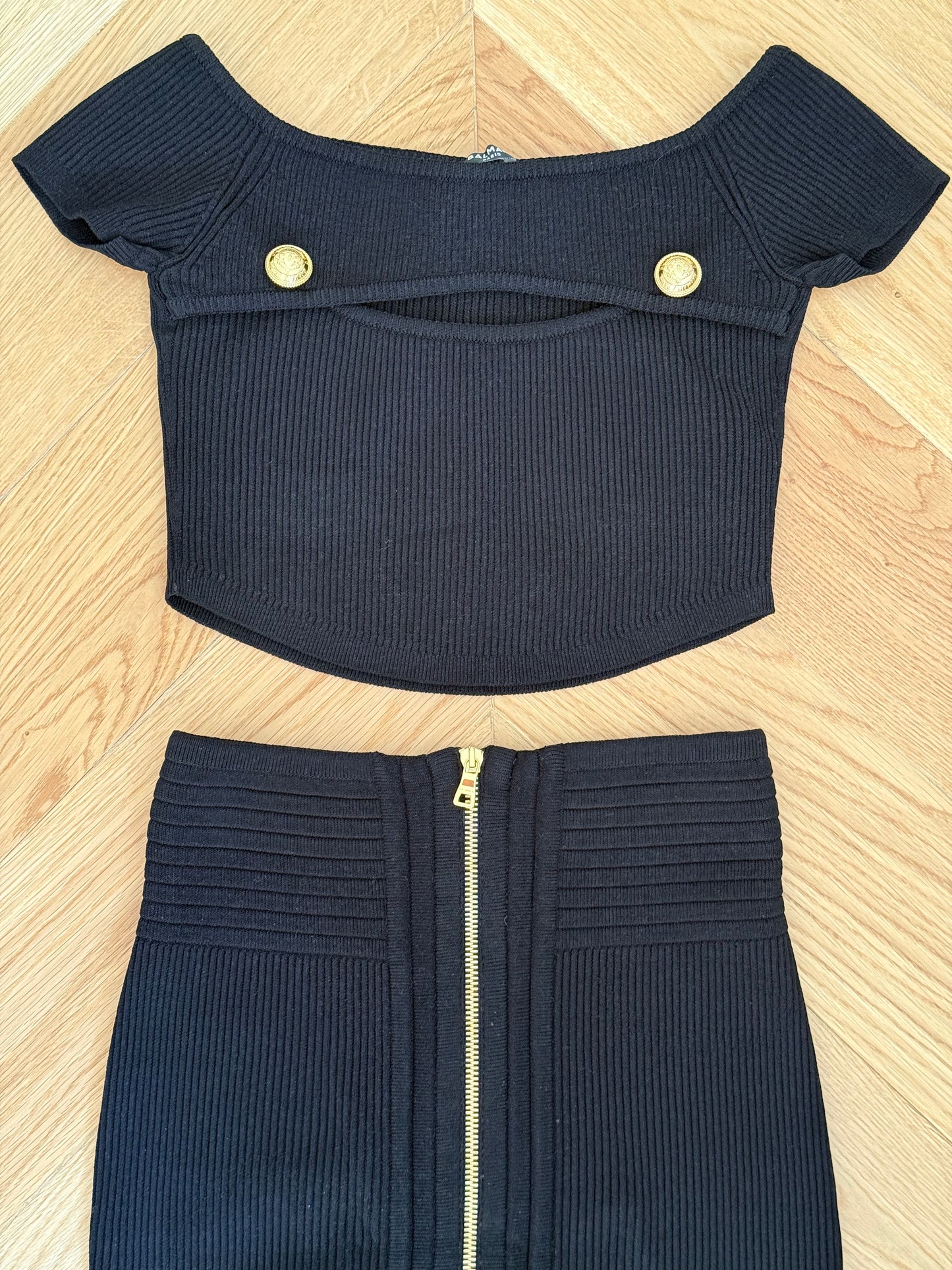 Balmain Black Off-the-shoulder Cropped Tank Top