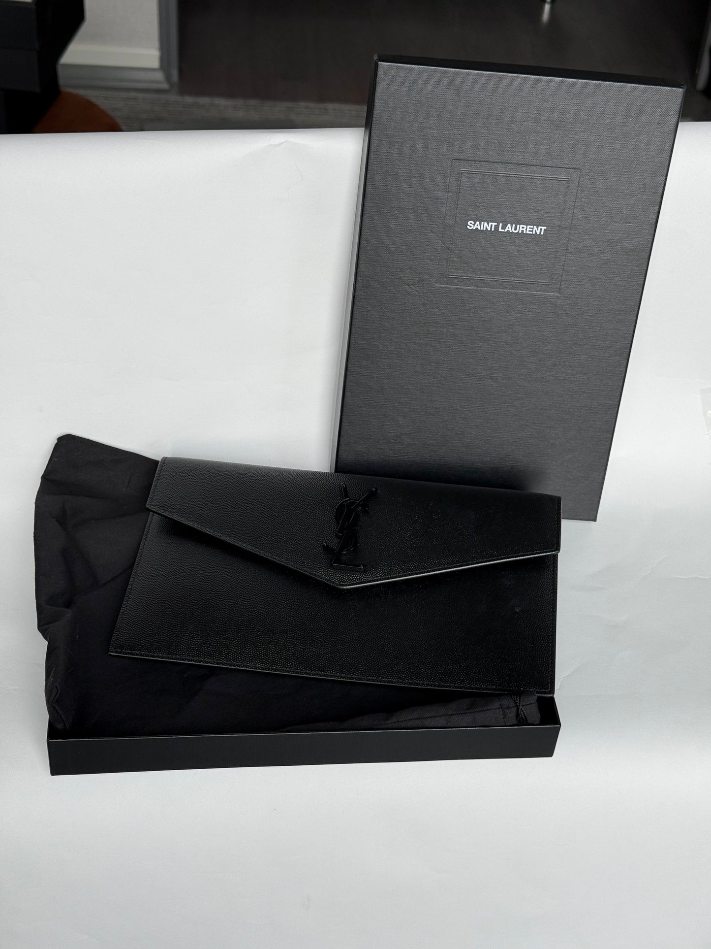 Saint Laurent Grain De Poudre Uptown Pouch Black